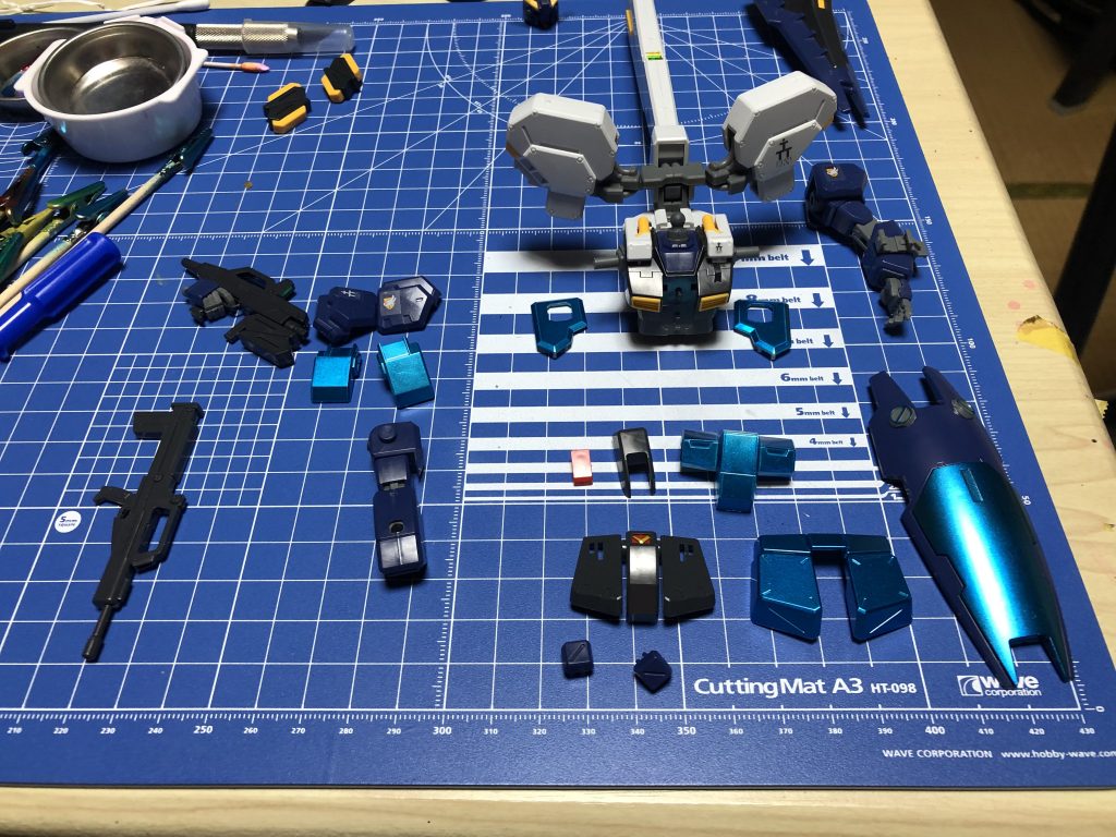 元のパーツを少し分解して組み替えることになります。