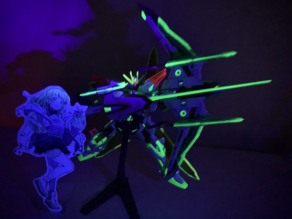 弓っぽい武器持ってるロボ好き〜