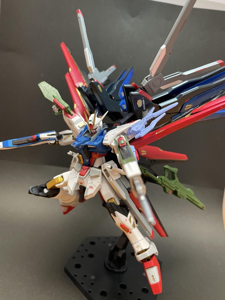 とにかく装備を詰め込みまくったので重すぎて動かしづらくなってます