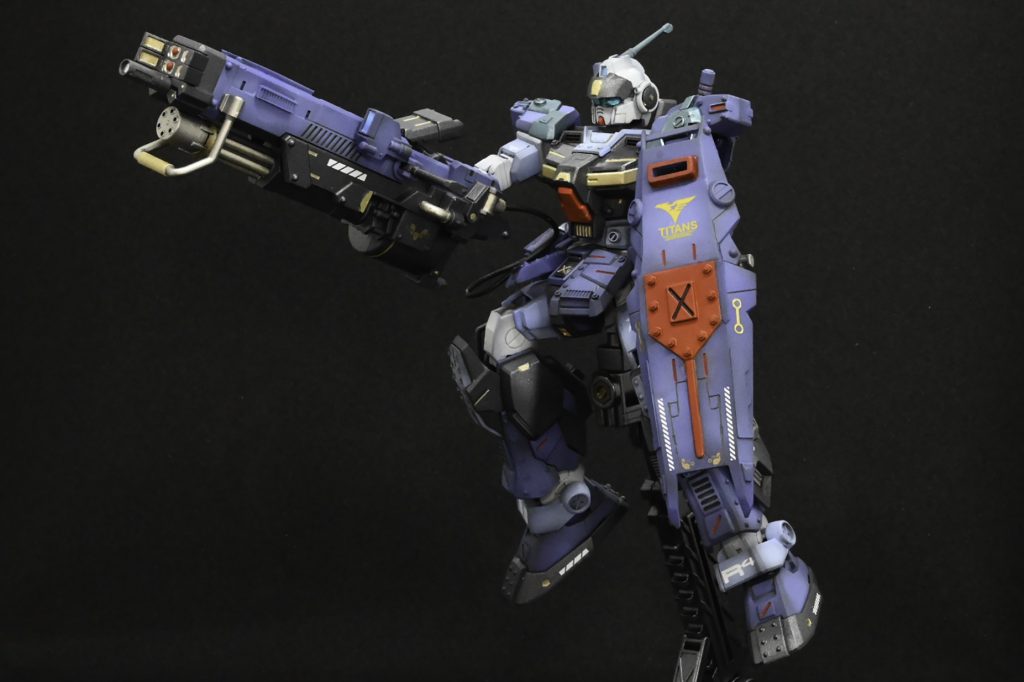 左側面~ シールドのティターンズデカールはGHL19号の付録です。買っててよかった(^○^)!