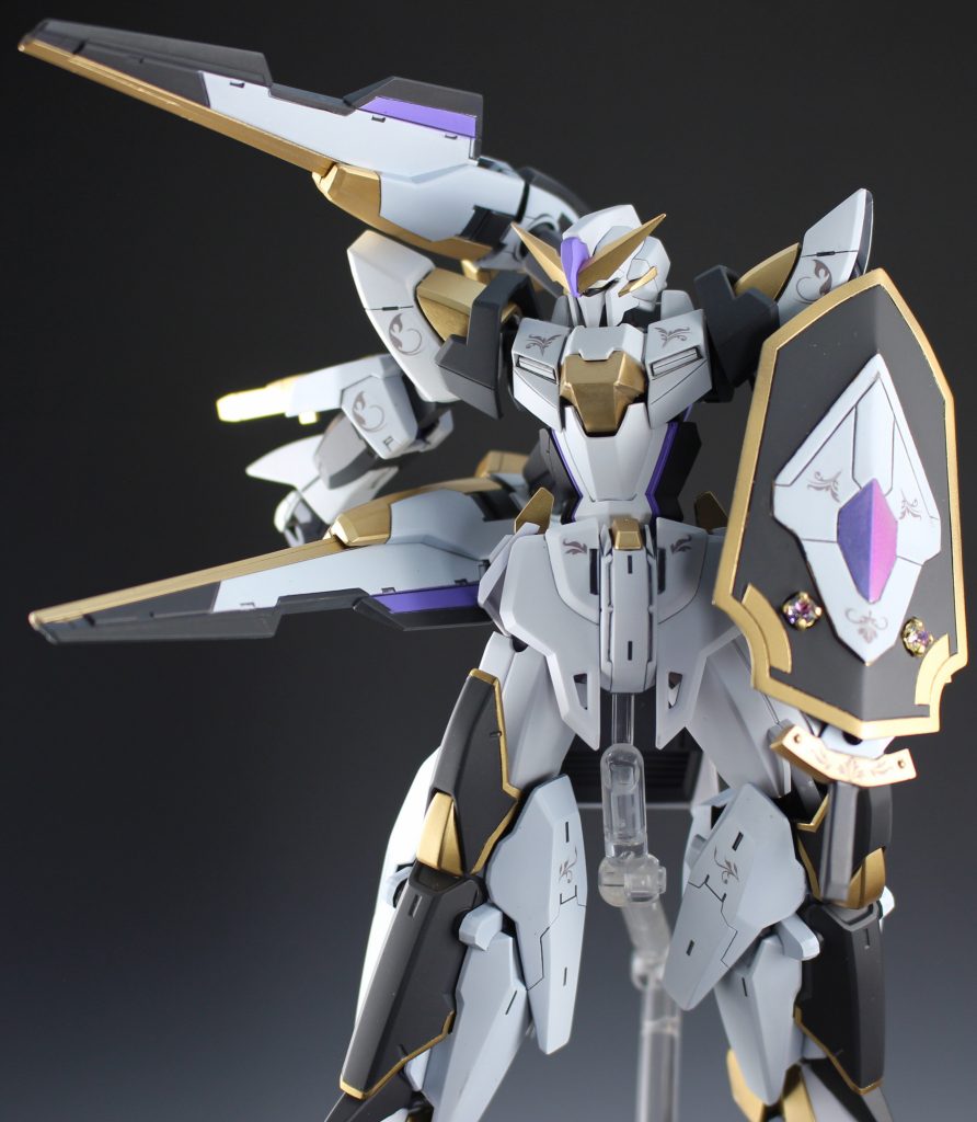 アイズガンダムのGNバインダーをそのまま使用しているので様々な表情を付けることができます。