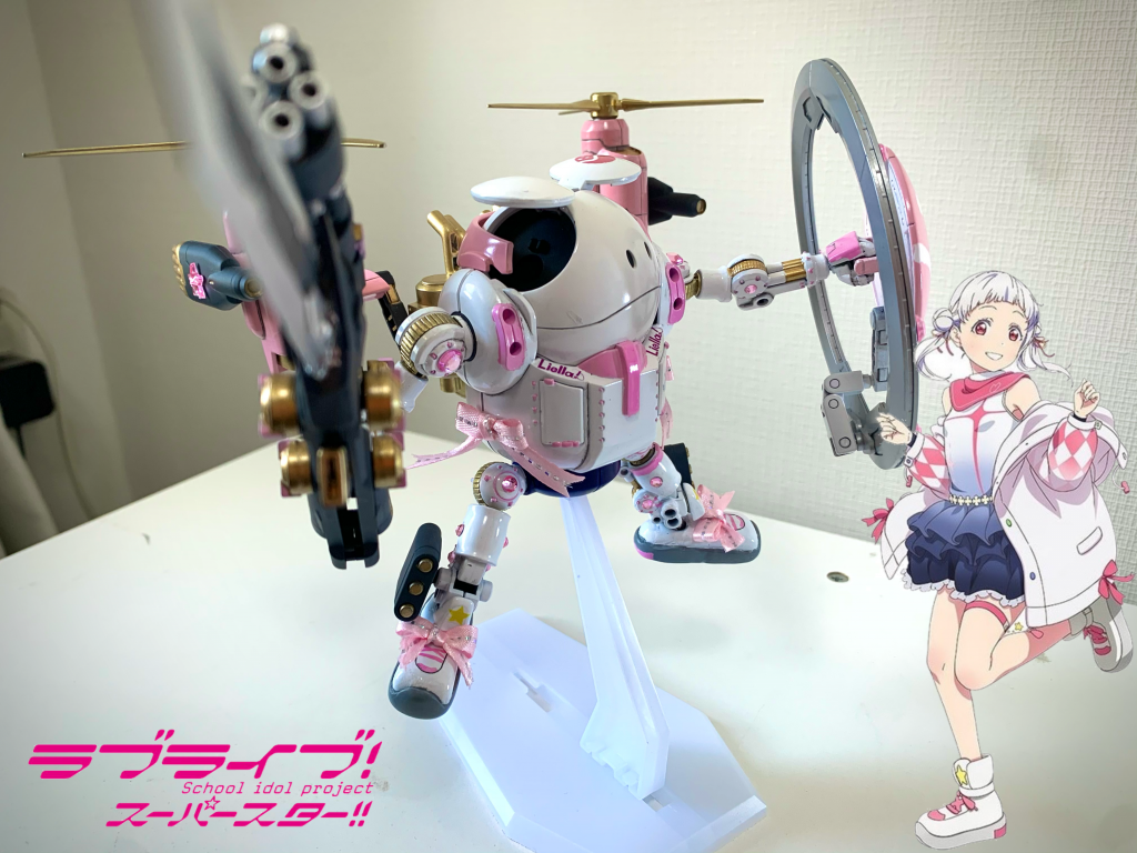 スニーカーはパテで作ってみました。リボンやジュエルシールなど100均グッズでデコってます。