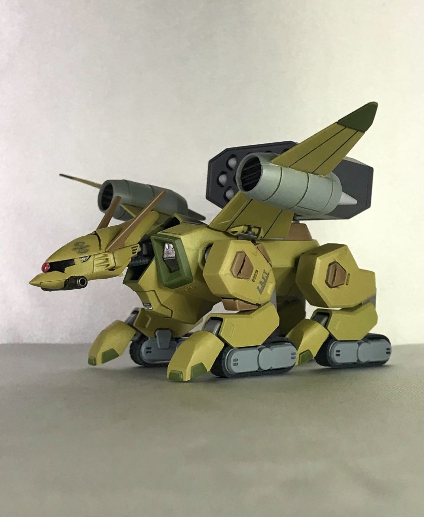 本当は、寅年ですからラゴゥが欲しかったんですが。。 でもバクゥも良いデザインしてますよね✨このキャタピラ走行時の姿勢なんて見事、おすわりをしながらピタッとキャタピラが地面に接しているとゆう無駄の無さ！ 大河原先生、あなたやっぱり天才だ笑