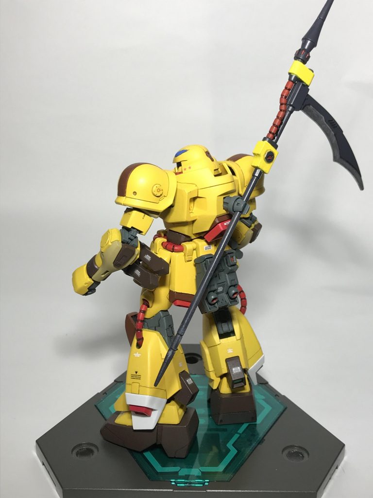 背面にはいくつものブースターがあり機動性は高い