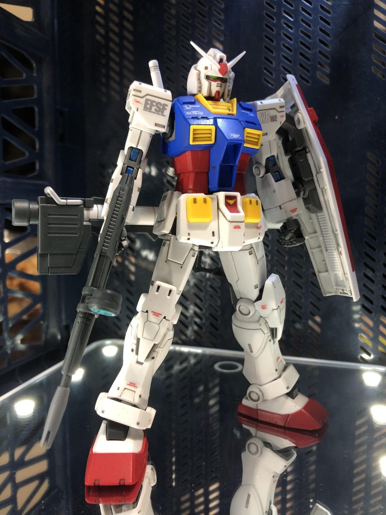 久々に素直に白、赤、青、黄で塗装しました。