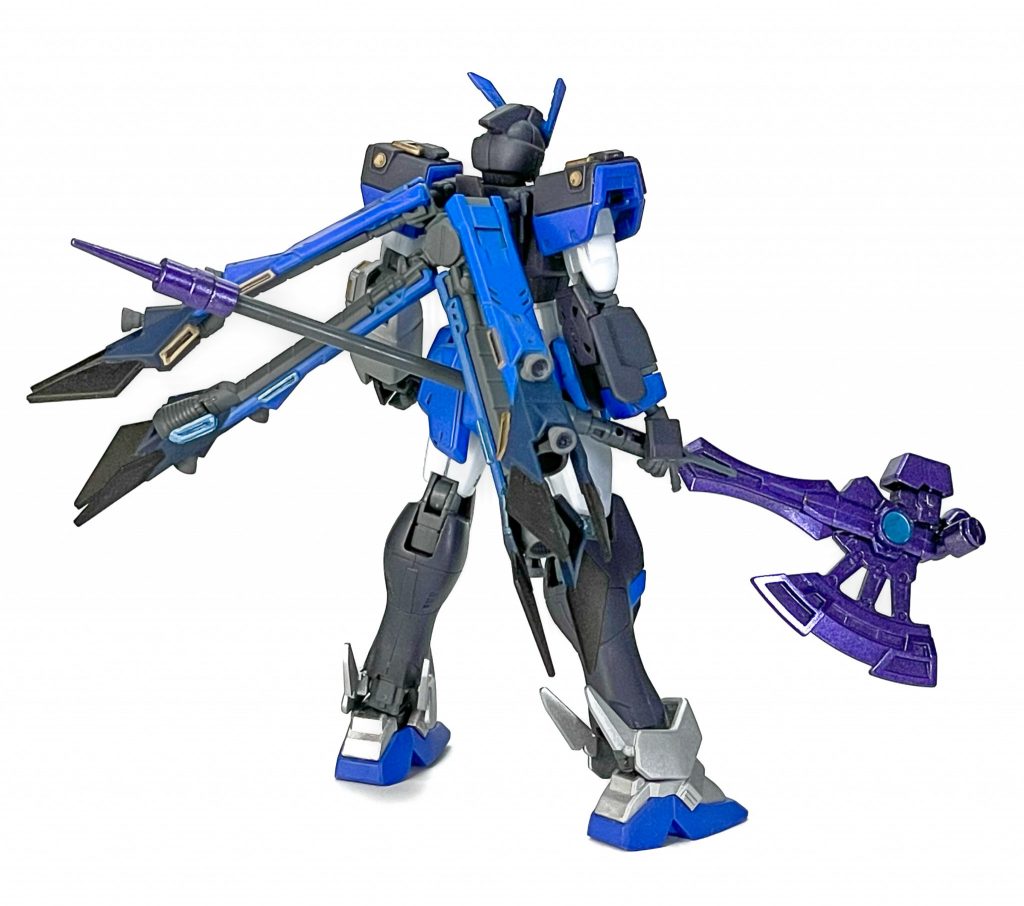 表裏。スラスターはツインテールをイメージして、左右に下げた状態がデフォルトです。