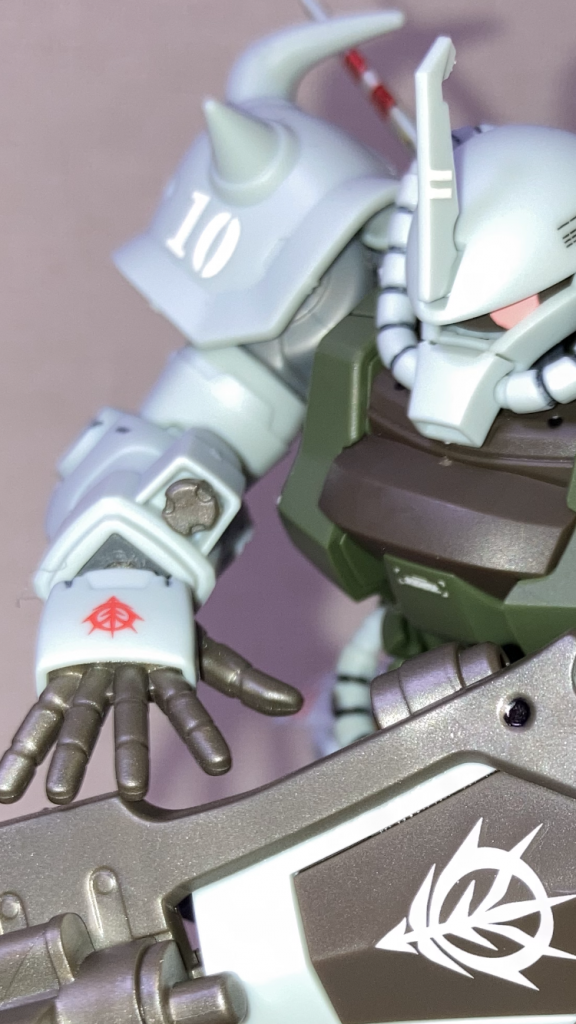 ヒートロッドもあえて装着🤖そしてお決まりダ○の大冒険インスパイアのコブシ👊パーソナルナンバー背番号10