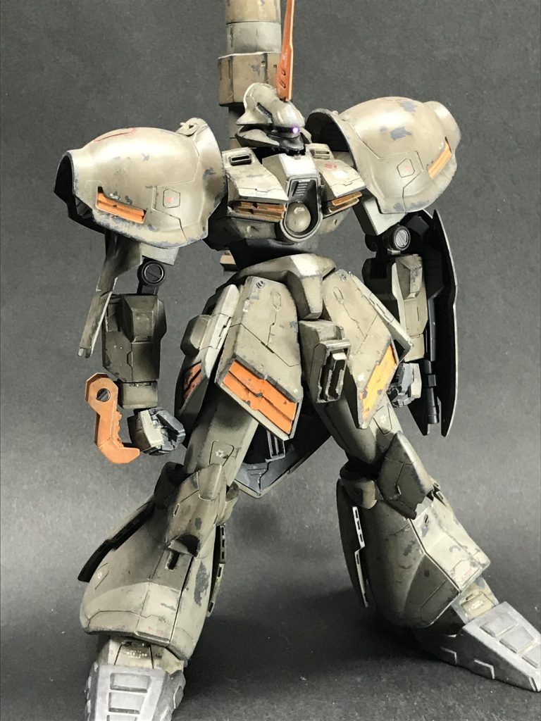 背中の大砲が重くてバランスが難しいですね。