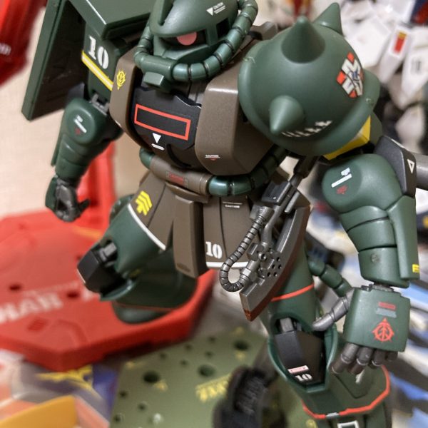 発注ミス！？ザクとゎ違うのだよザクとゎ！