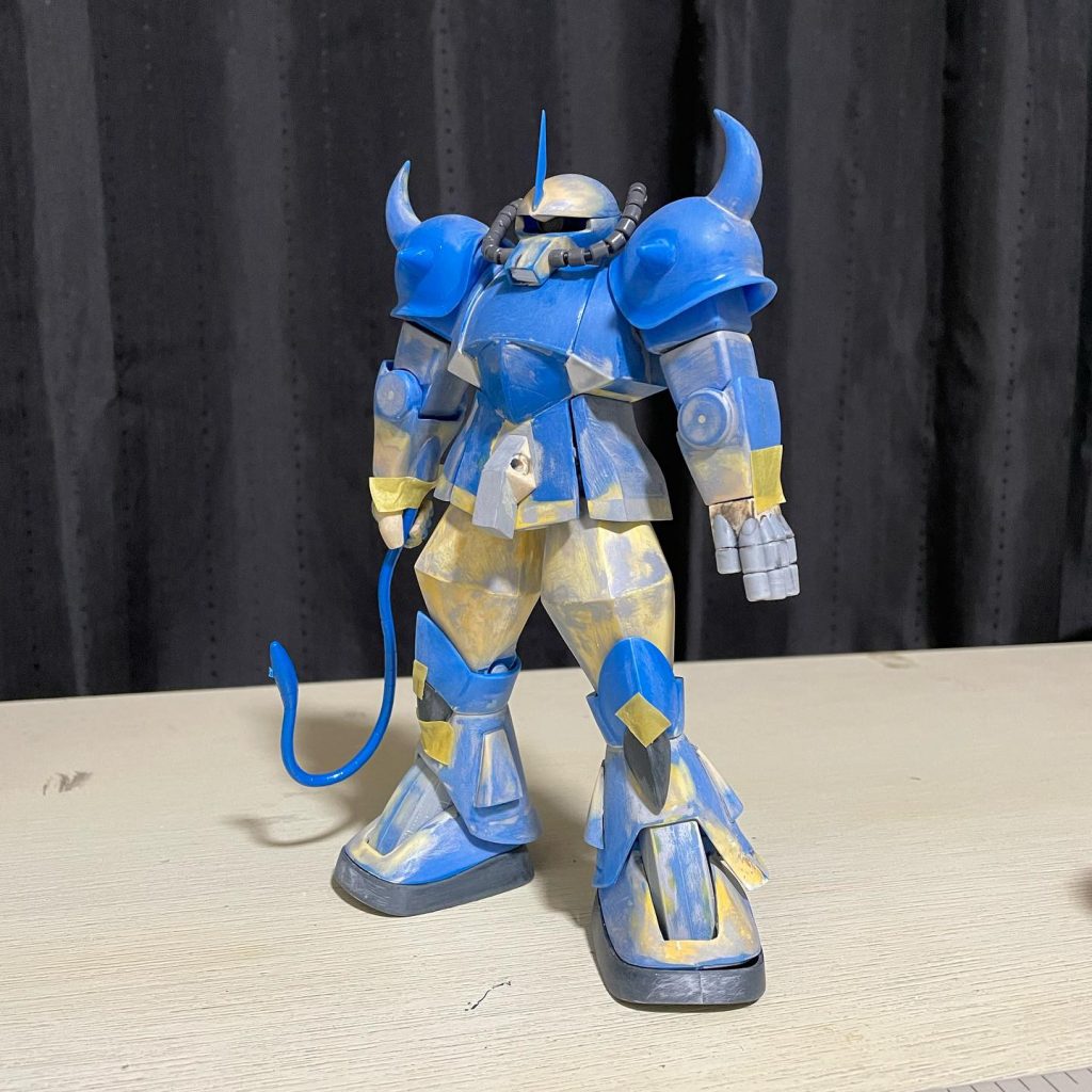 太ももがやっぱり大変でした。あと胸部が設定と違うので微妙に苦労しました。左手のバルカンは自作しました。