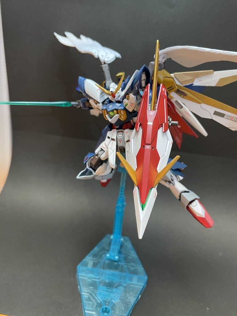 キット自体の出来はかなり良いので、可動域も問題なし