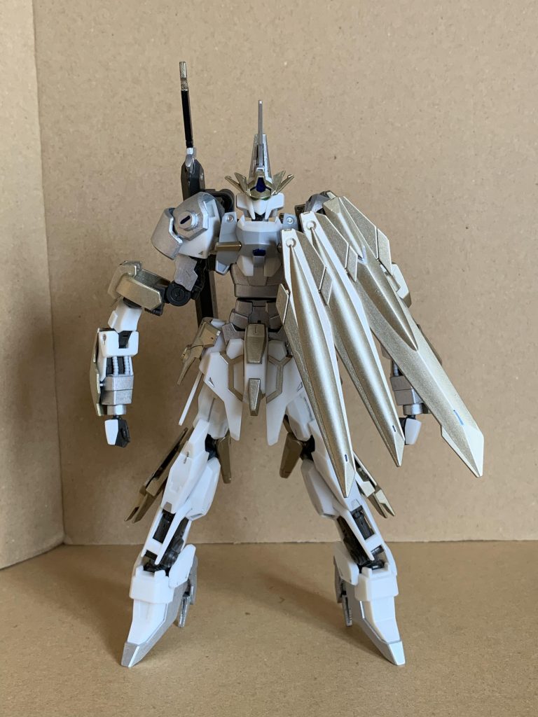 月虹の幻装兵フェガロフォス・ランヴォ–2枚目/制作者：T.K(てぃ〜け〜)