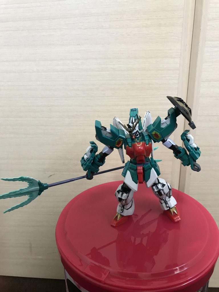 アルトロンとデスサイズどちらもオリジナルカラーになっていますアルトロンの腕関節は二重関節にしたかったので、デスサイズの改造に使ったリブラスヘブンの関節を頂きました