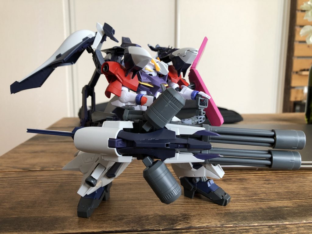 巨大ツインガトリングは漢のロマン！–3枚目/制作者：ガンプラマフィア