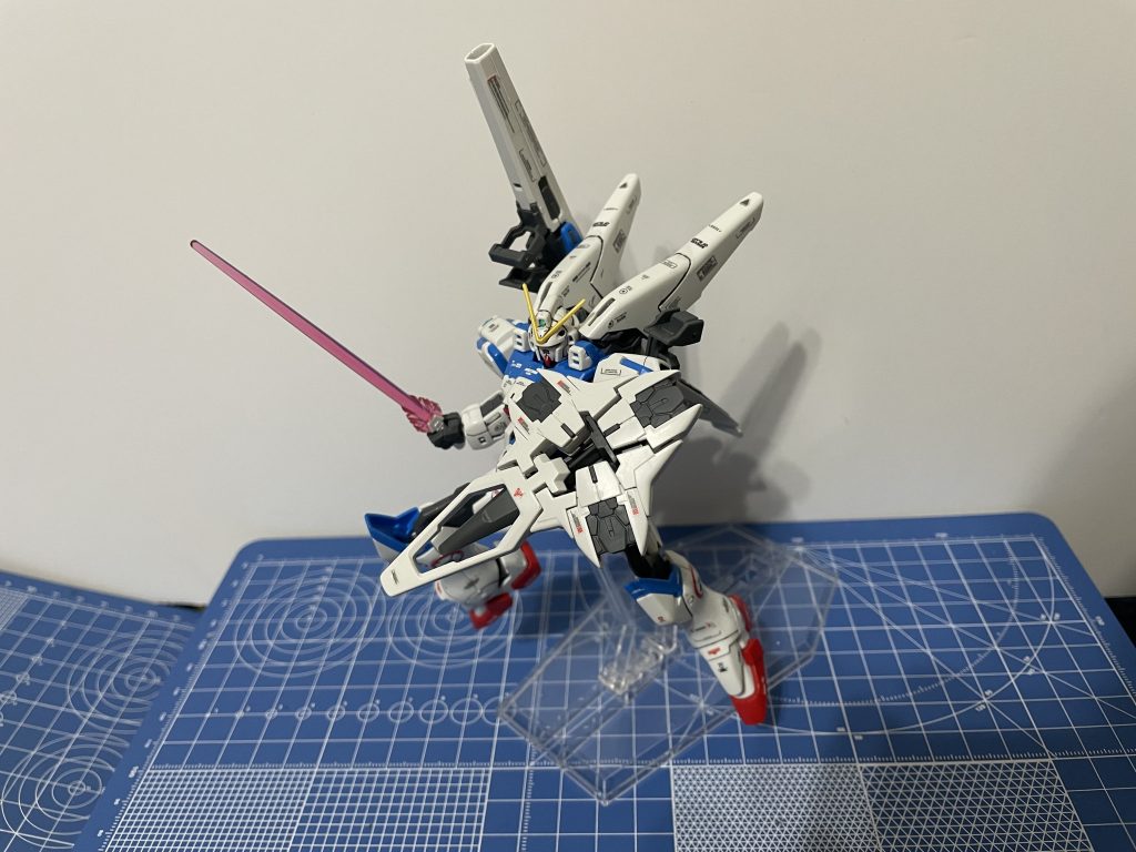 HGUC セカンドV–4枚目/制作者：朝倉千代子