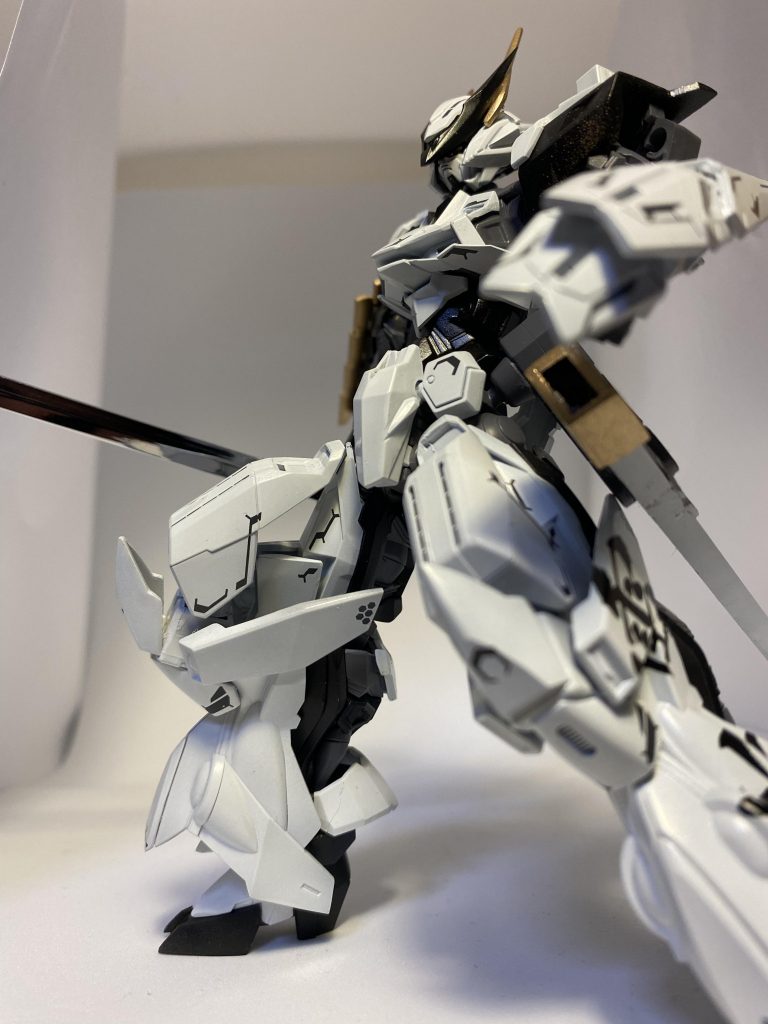 武装ライキリ機体の全長程の大きさの本気の主武装。その切れ味は凄まじくPS装甲をも一刀のもとに両断する程である。