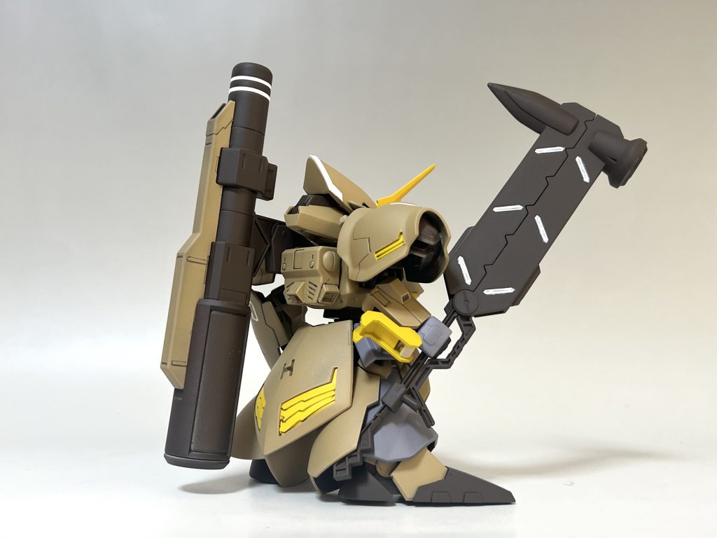 背面。榴弾砲がデカくてバランスが（泣）