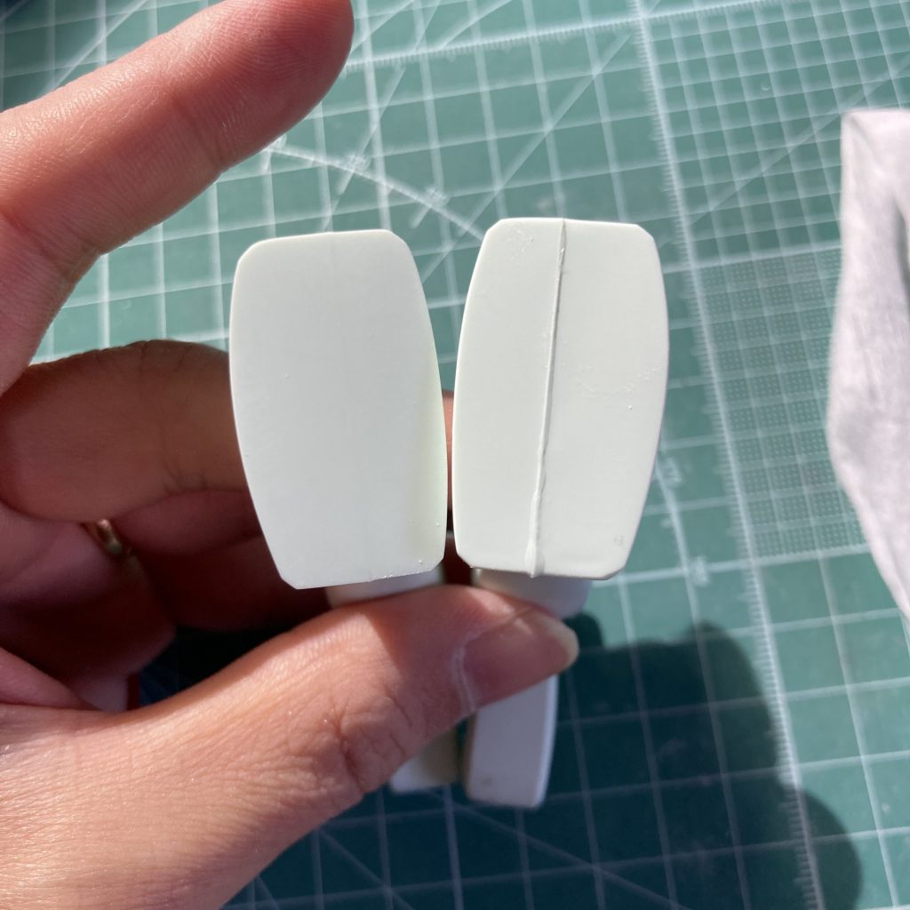 足裏もしっかりと合わせ目を消しました。この何のモールドもない足の裏がエモい。