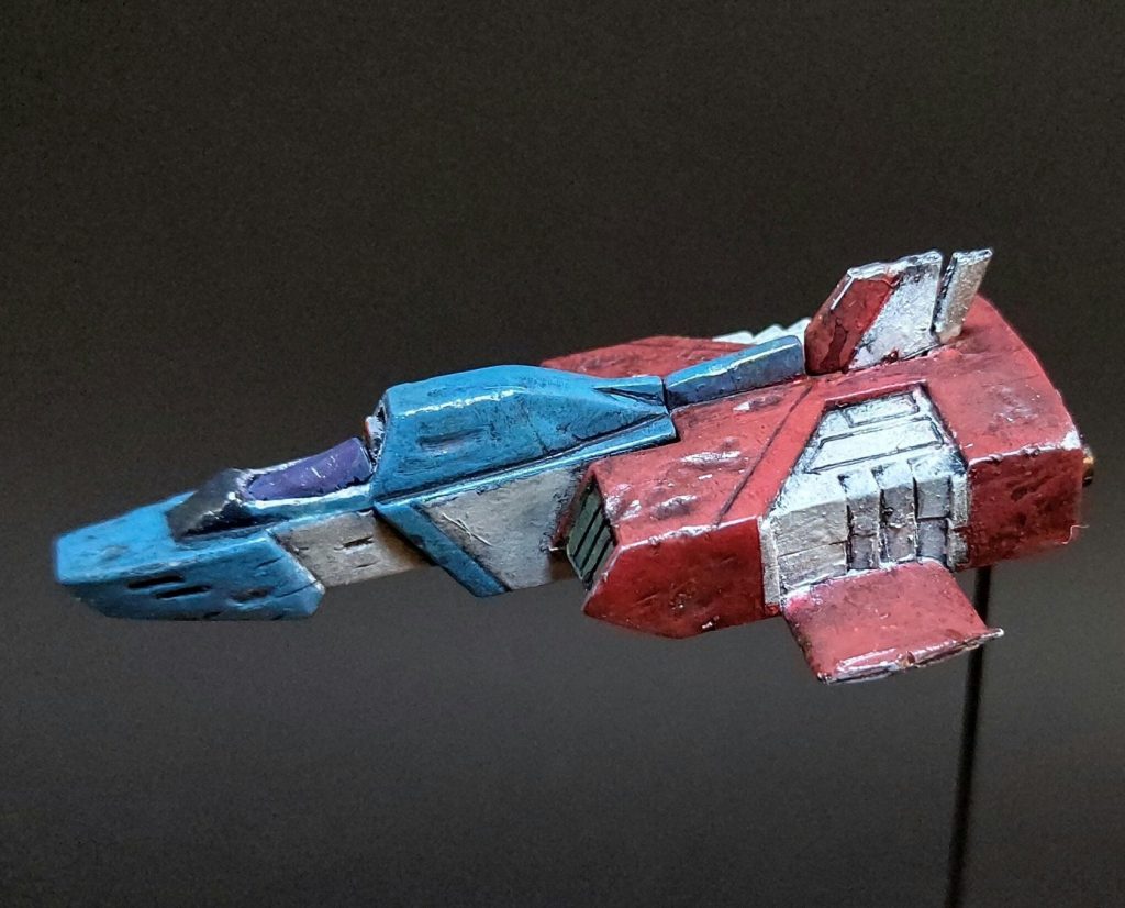 オマケ付属のコアファイターで最終回仕様。コックピット内を作る気力は無いので鉄板被った脱出直後を再現してます。