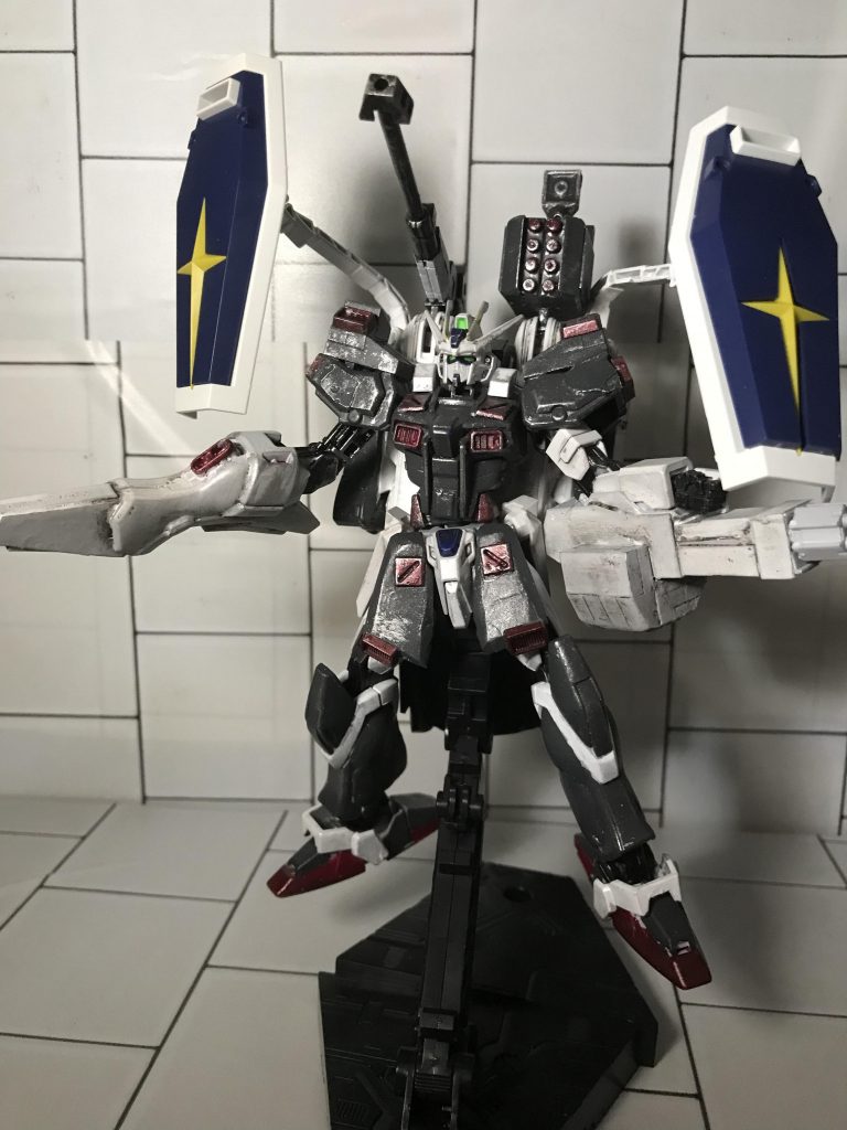 武装はイーゲルンシュテン、120mmガトリング、試作プラズマカノン、240mm滑空砲、8連装ミサイルランチャー、シールド2枚（借り物）となります。