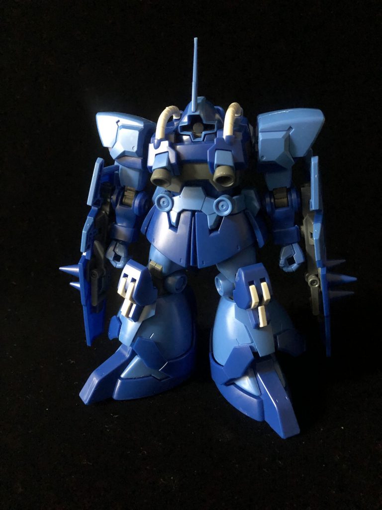 基礎となったドムR35です。ドムから形状が変更されて、ゴツくなりました。