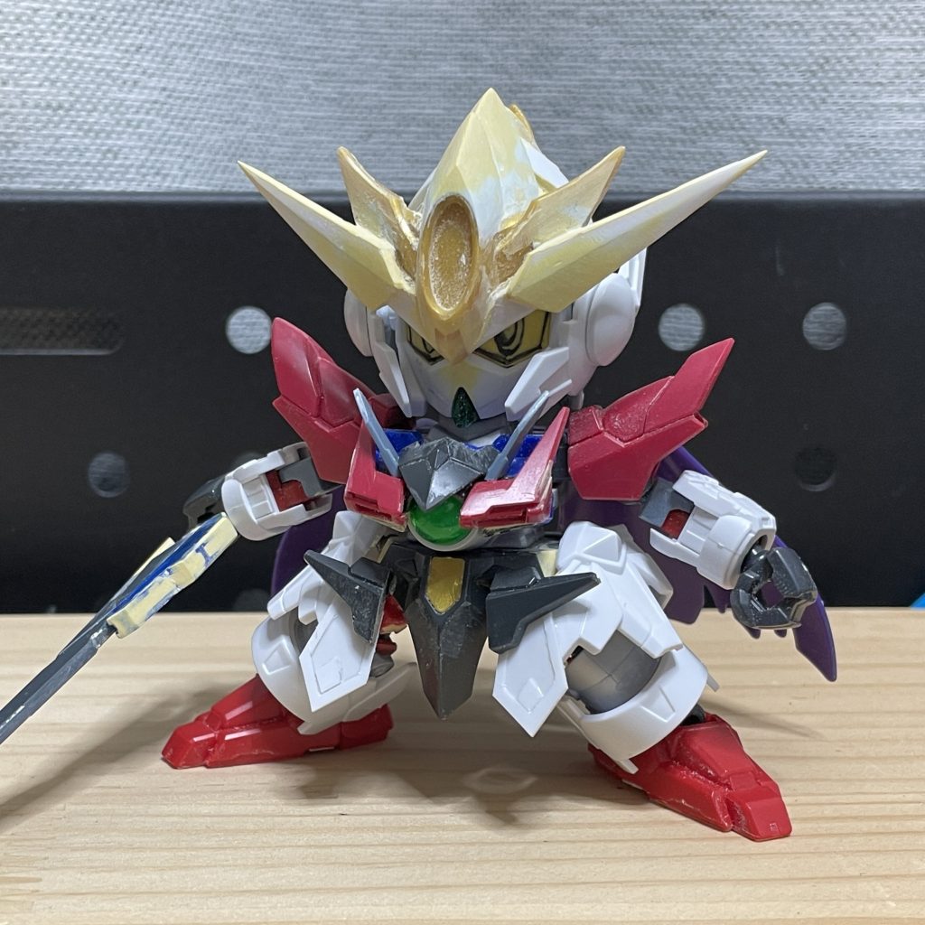 大体形になってきた頃。角はCBのエンブレムをイメージしました。