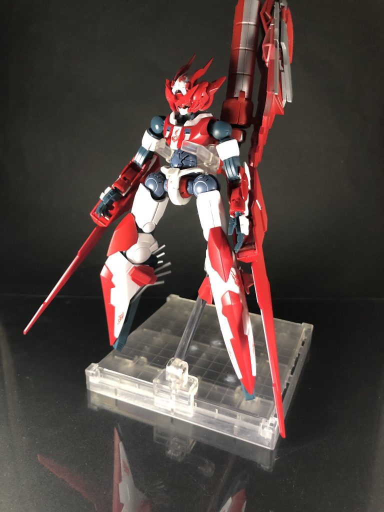 これでマックナイフの改造は3回目なんですけど今までかなり元デザインからそれた改造をしていたので無改造のマックナイフのシルエットを意識して作成しました。