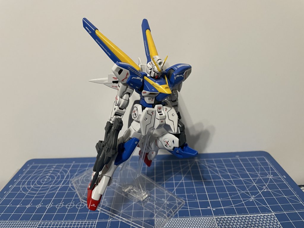 HGUC LM314V21 V2ガンダム ブイツーガンダム ヴィクトリーツーガンダム–2枚目/制作者：朝倉千代子