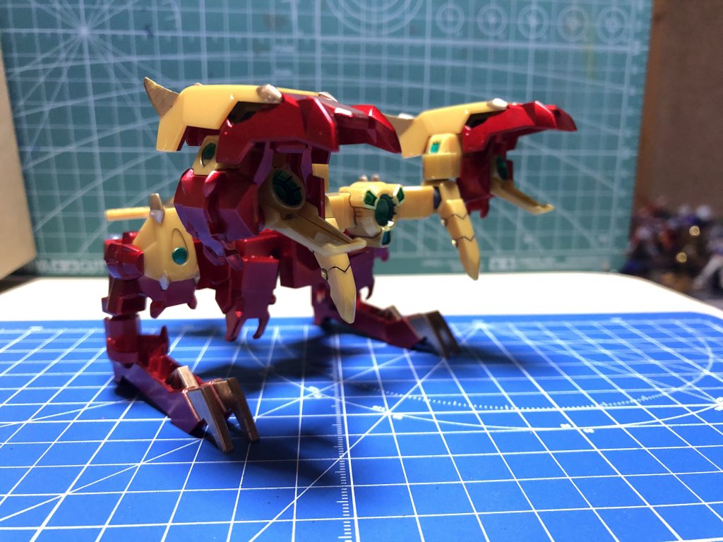 完成!これだけだとちょっと貧相に見えますが、現物は結構なボリュームがあります。