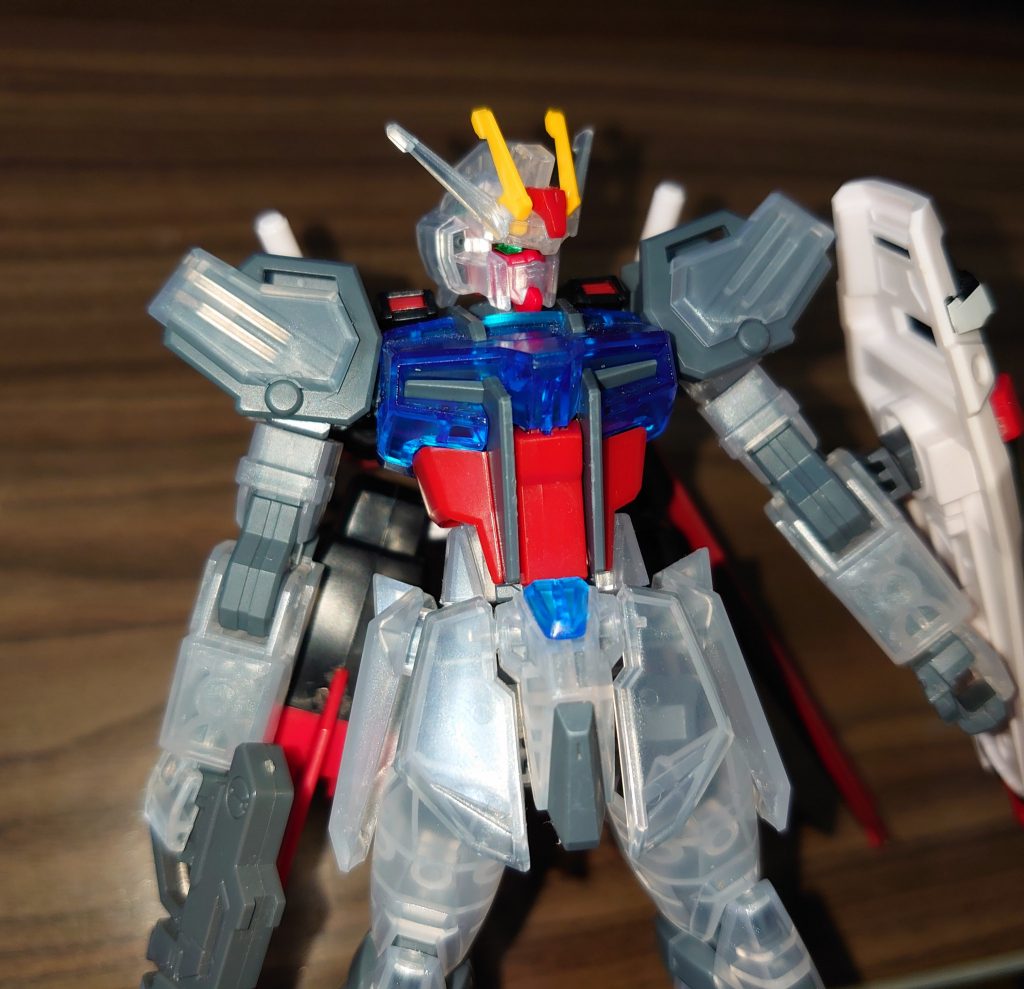 使用したのはルミナスメタグリーンのガンダムマーカーです。