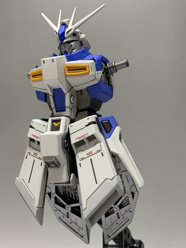 組上げ途中の写真!胸ダクトと腰のVマークを黄色にして良かったと心の底から感じた瞬間でした笑表面処理頑張ったので面がビシッと決まってて自分でも気持ちよかったです☺️