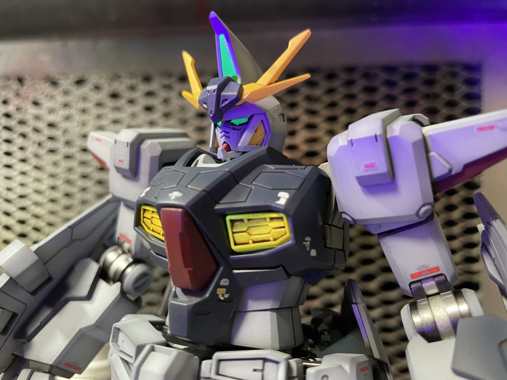 センサーには蛍光塗料を使用しており、ブラックライトに反応します。