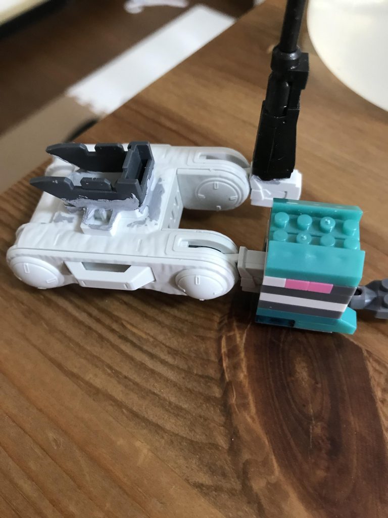 ミサイルランチャーは百均ナノブロックで制作