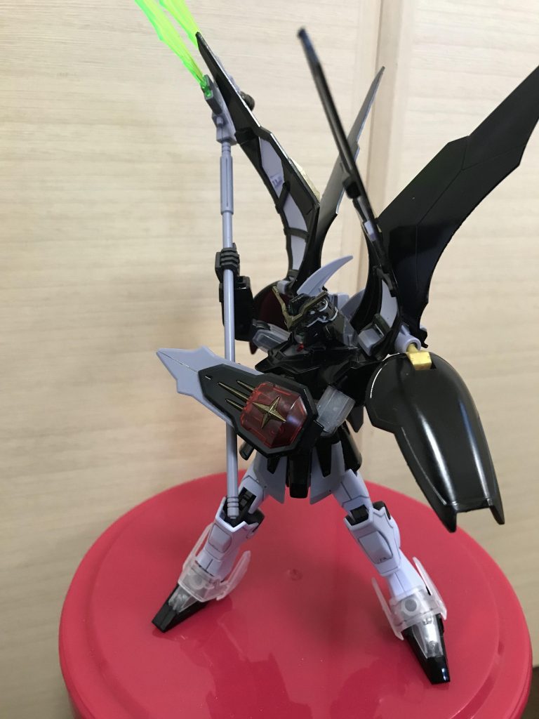 続いてデスサイズヘルですデスサイズかクリアパーツだったので所々クリアパーツがあります