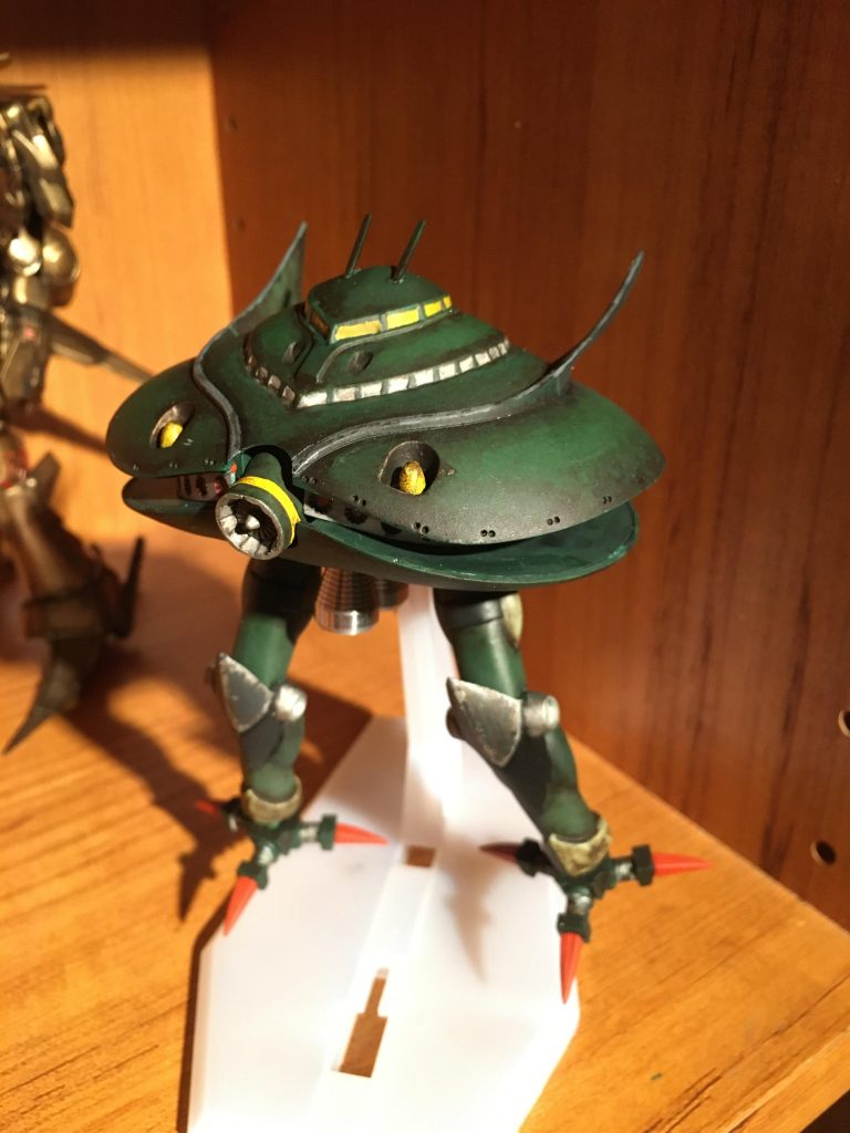 明るいところで色合いをみる