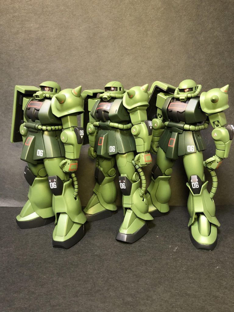 40、241と比較。やはり定価300円は凄い。バックパックのアレンジもいい。再販されたらまた買おう。