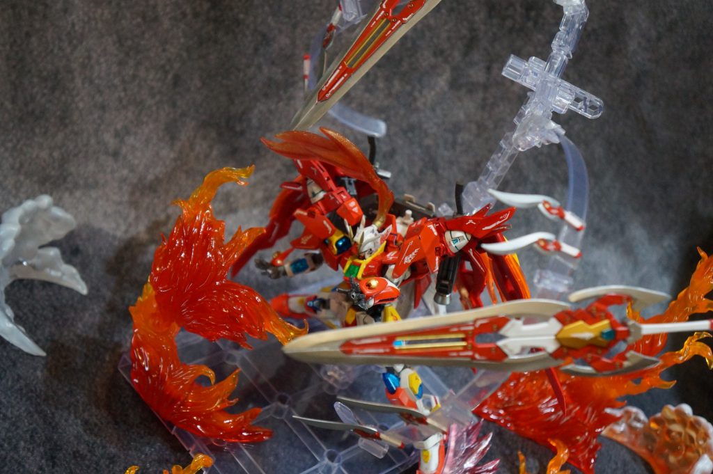 BBBSやファンネルフェザーでの攻撃。