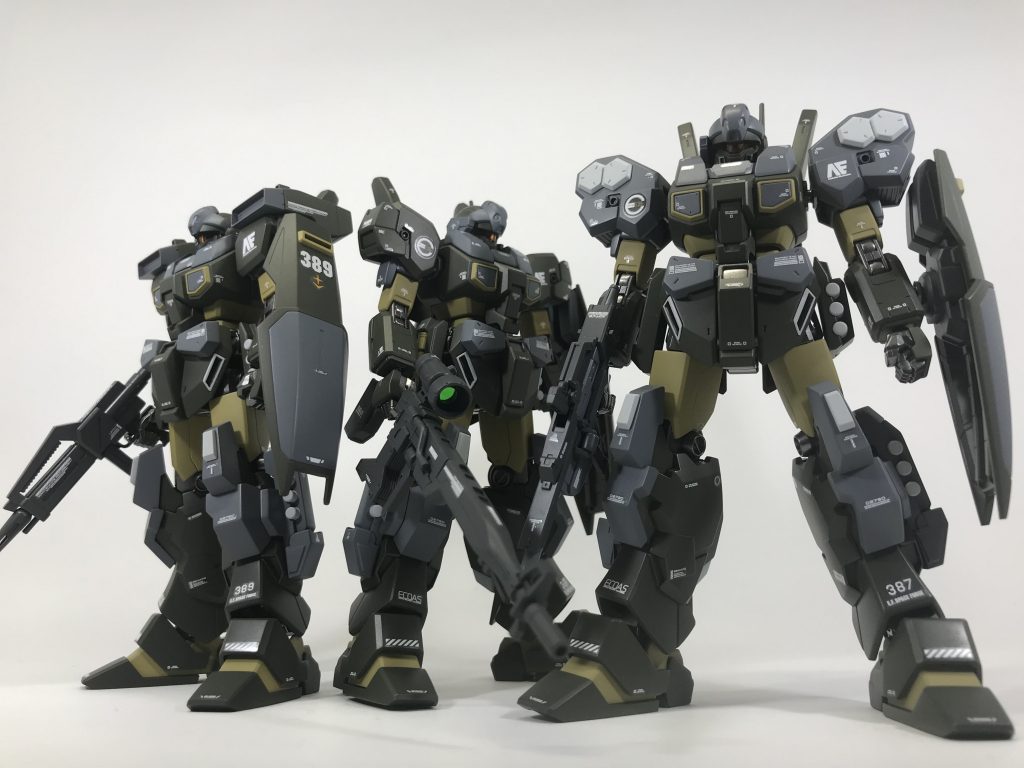 HGの中でもプロポーションの秀逸さはトップクラスですね〜　どの角度から撮影しても非常にカッチョe〜機体だと思います。