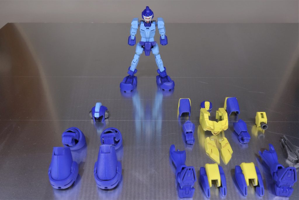 なんとなくコアガンっぽく。戦況によって使い分けるみたいな感じになってますが、2つのアーマーの性能は全く同じです。当然です。