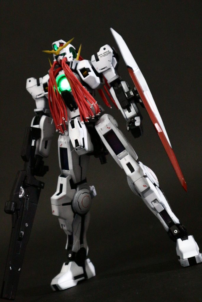 中性的な表現と、GN粒子供給用のコードというのは理解していて、それがナドレの好きなポイントではありますが、ヴァーチェ ありきのナドレではなく、ナドレがナドレとして開発されていたら、コードは無いはずで、ヴァーチェ にならない最終決戦の出撃では髪は無くてもよかったのではないかな？と思いコード無しメインで作製しました。