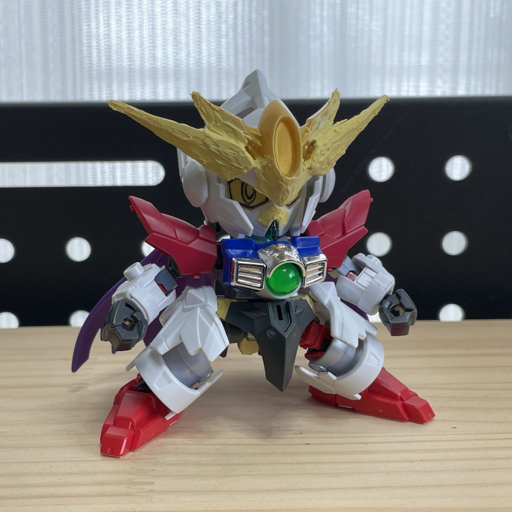 騎士ユニコーンとジャンクパーツで盛ってみました。角は騎士ユニコーンのものにプラバンとパテで盛り盛り。