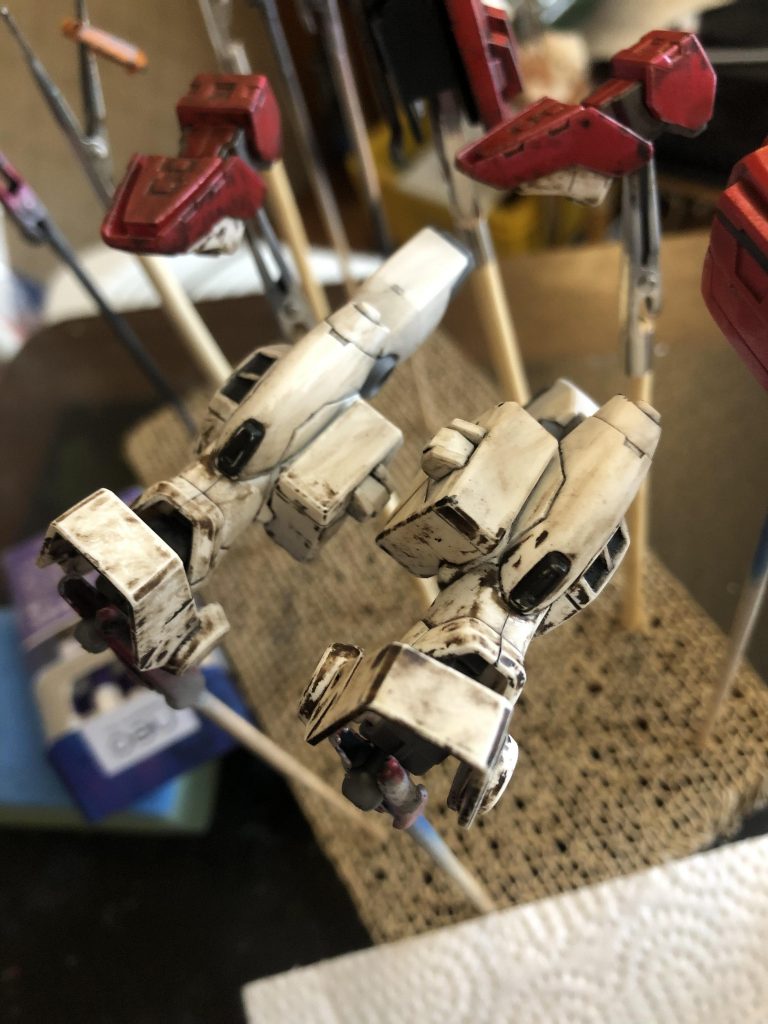 ウェザリングカラー　黒、グランドブラウンでウォッシング