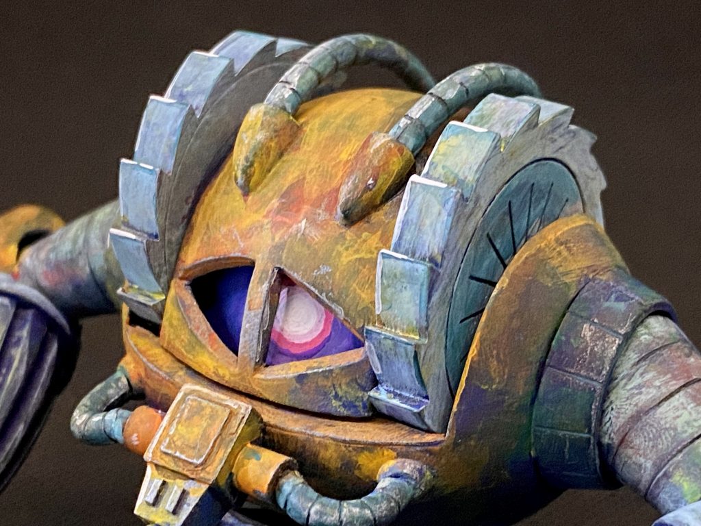 顔(?)の周辺は特に色々と手を入れ、引き締めてみました。