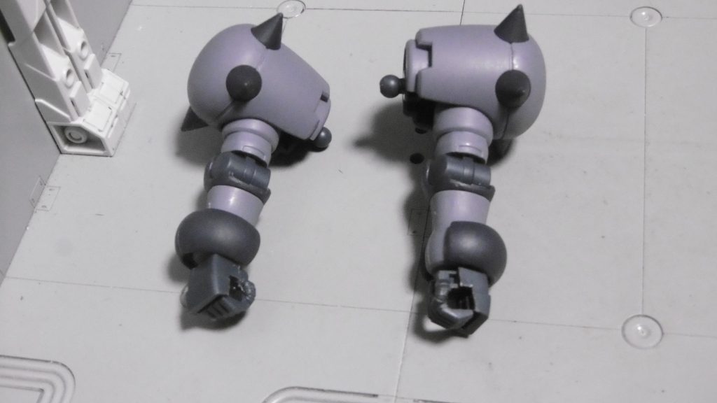 【腕部】MAH-SS/CASK外見ほぼそっくりなので即決でした。よりにもよって腕部最重量2120のミラージュ製ドラム腕!ガチタン御用達!(でも4脚!)しかし全腕部で最高のAP&実弾防御力を持つのは大きいです。追尾精度も全腕部中2位なので、レーザーブレード装備もありか。腕部の余剰積載が1150なので、あまり重い武器は持てませんね。そもそも武器を積めるのかさえもこの時点では分かりませんが。