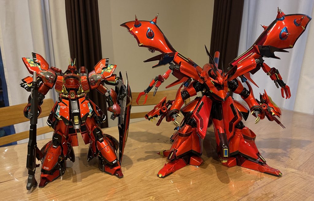 最後に前に作ったサザビー君との2ショットになります( ´∀｀)この2体を並べて写真撮れたことが本当に嬉しかったです☺️