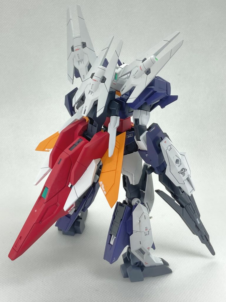 リアビュー背中の情報量が多いので後ろ姿でも飾ってしまいたくなります。