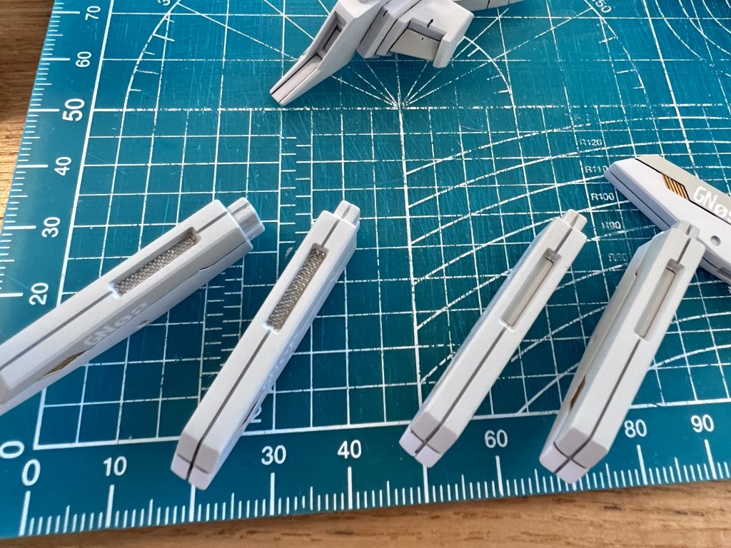 メッシュを仕込んだり等のディテールアップ もしてみたり。