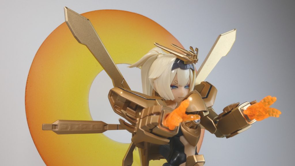 日輪が無かったのでプラ板を使ってついでの自作しました。