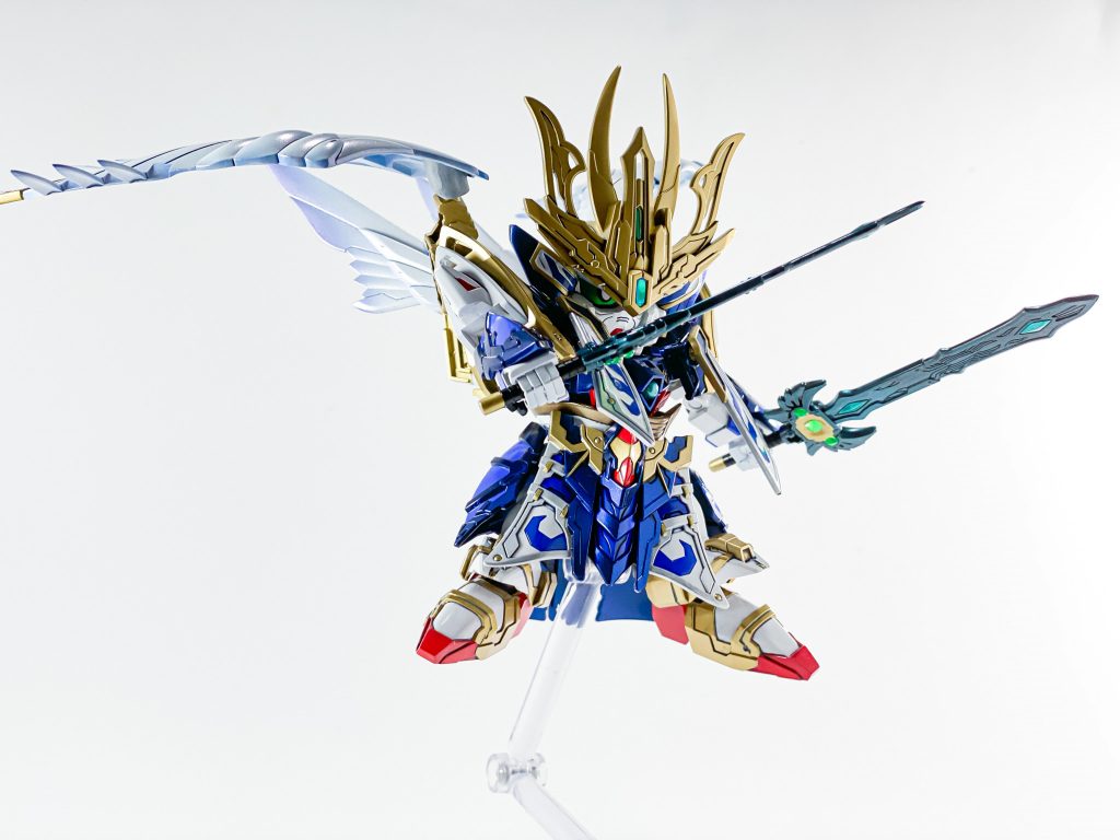 自分の中の設定。窮奇ストフリとの戦い後になんやかんやで強くなった曹操が、再び倚聖剣を握る。その時、光がパーッとなって三璃紗の紅蓮の覇将軍と出会って、なんかパラレルな感じでカトキって剣を託されてこの姿になる。