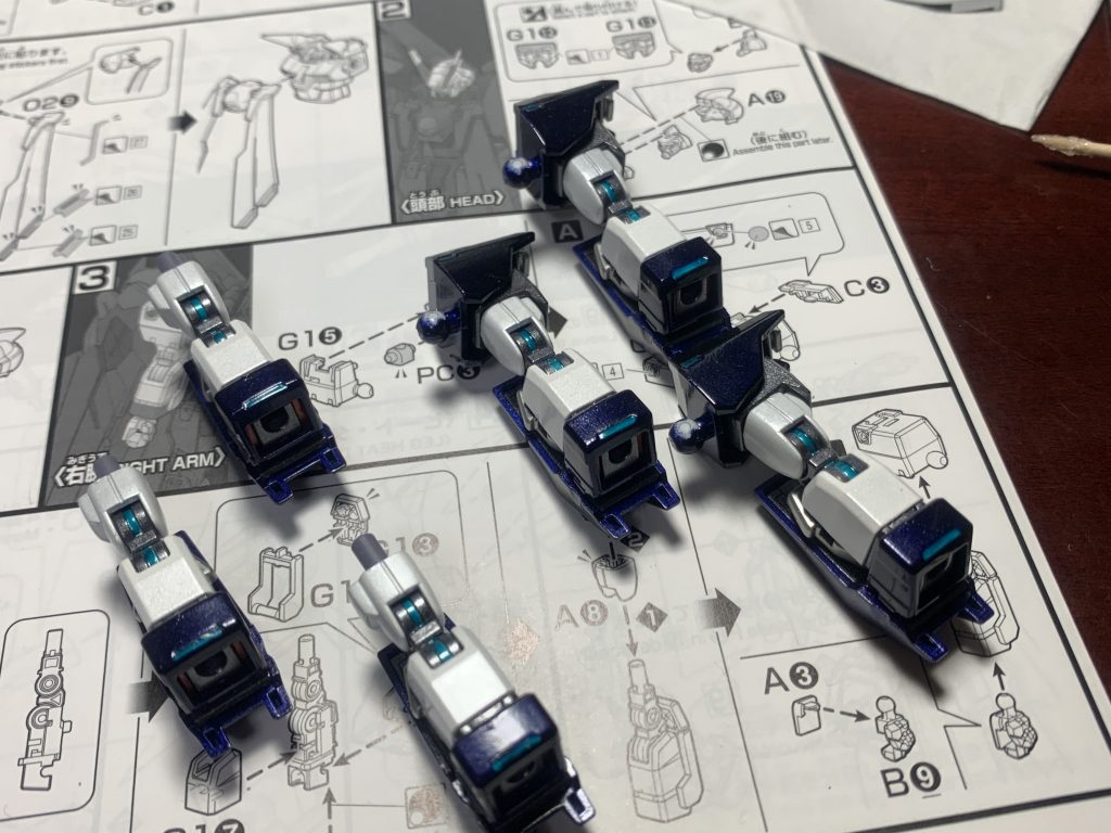 今回、缶スプレーで白色を塗る工程に力を入れました！それと！蛍光塗料を腕関節など塗装できそうな箇所に塗りました！長くなりました…｡ﾟ(ﾟ´Д｀ﾟ)ﾟ｡ここまで見ていただきありがとうございました！